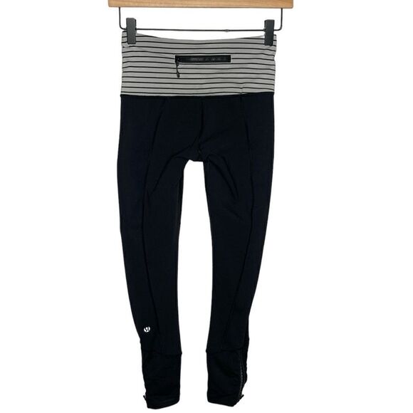 Lululemon Cropped Leggings Woman’s Size 2 - Picture 2 of 6